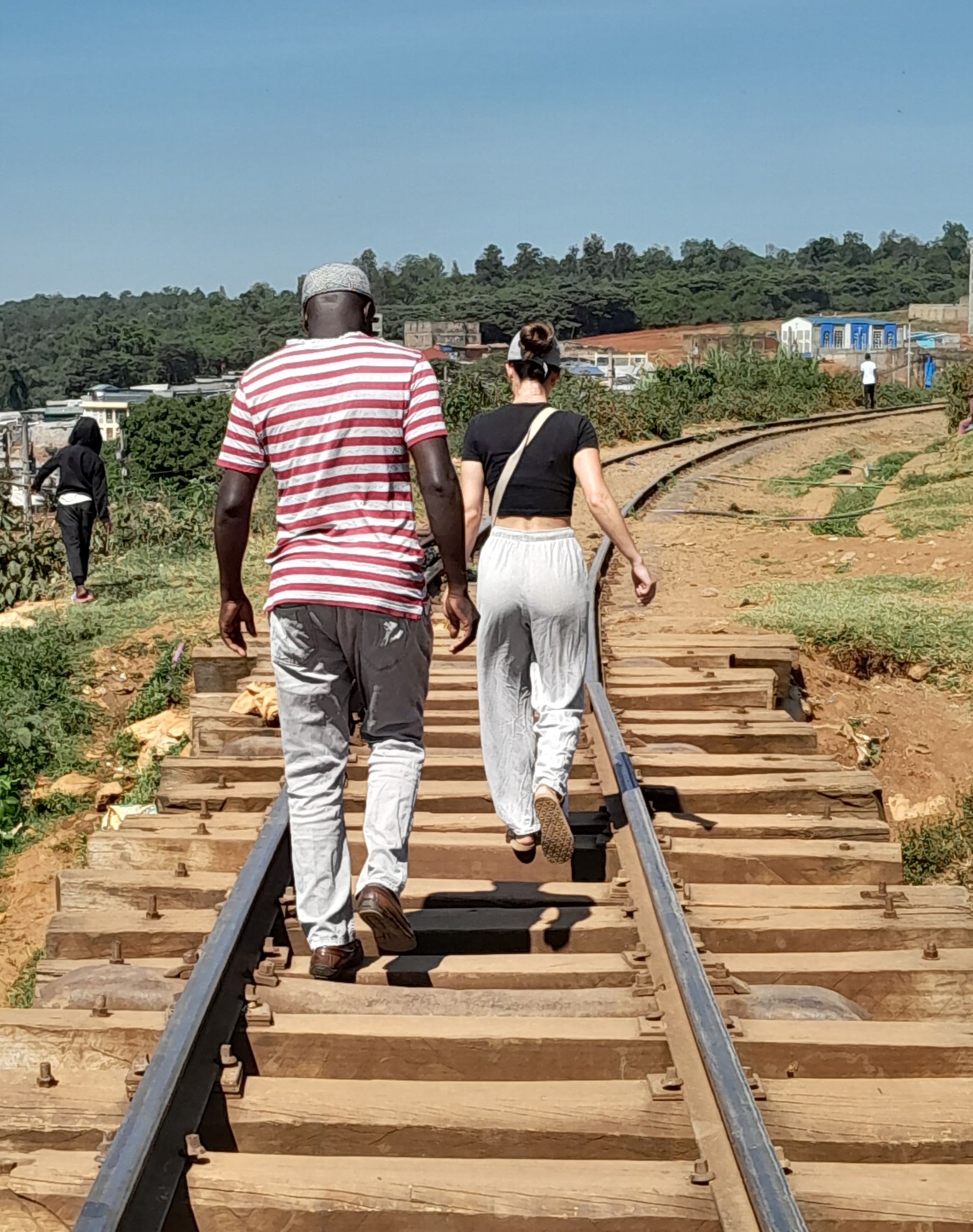 tour crossing rail